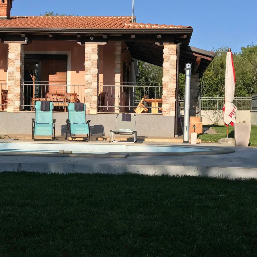 Villa Daisy Tar-Vabriga ภายนอก รูปภาพ
